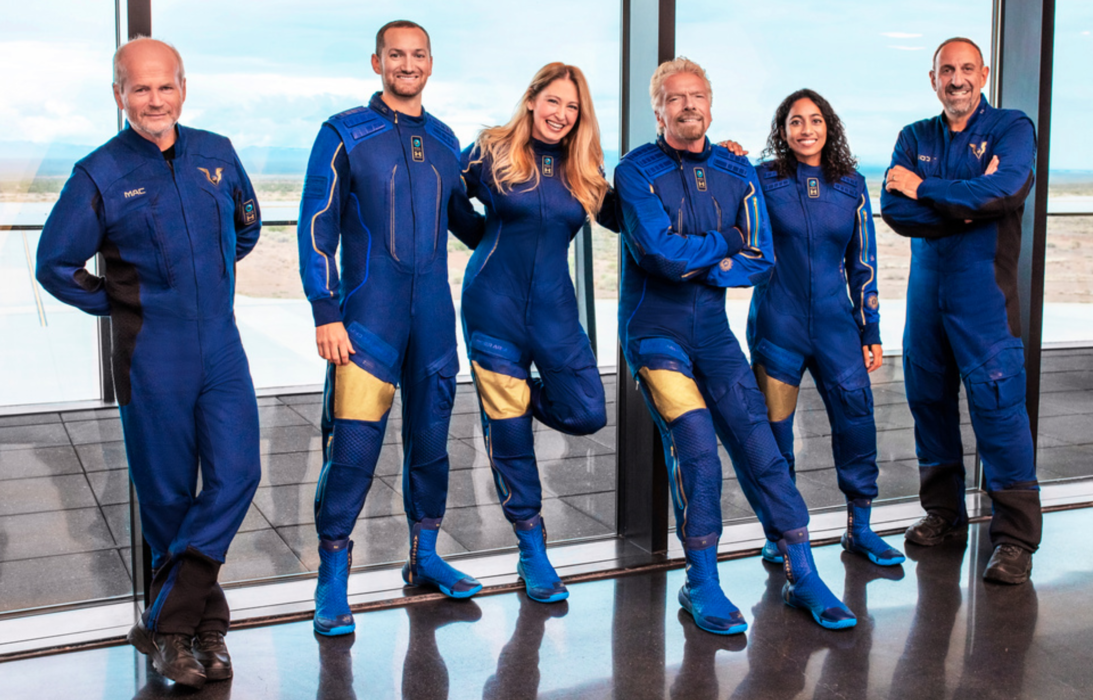 De här sex personerna kommer att vara med på Virgin Galactics testflygning, som är planerad till den 11 juli.