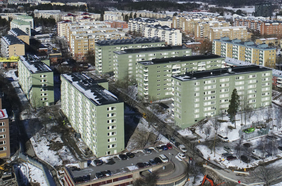 Även i Stockholmsförorter som Rinkeby skulle hyrorna gå upp om marknadshyror infördes, tror forskarna.