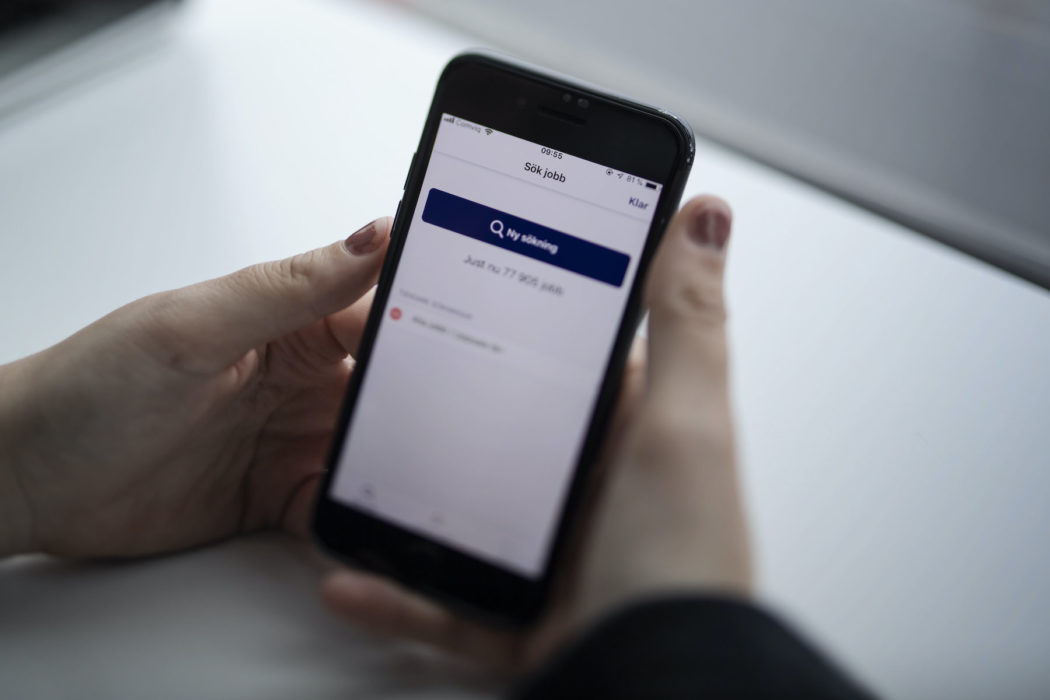 408 000 var arbetslösa i juni, det vill säga öppet arbetslösa eller i program med aktivitetsstöd, enligt ny statistik från Arbetsförmedlingen.