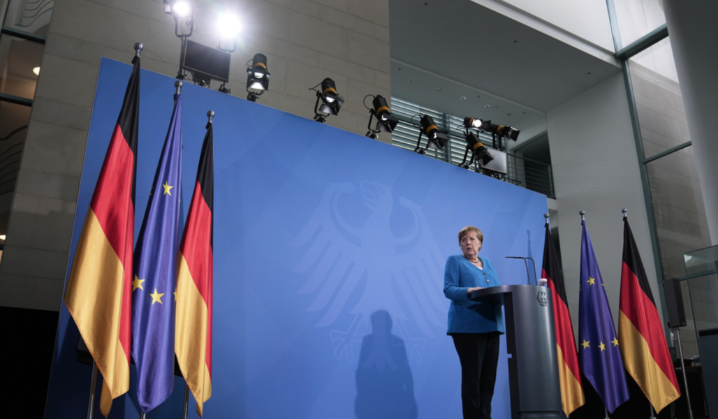 Förbundskansler Angela Merkel meddelar sitt stöd till länder på Balkan som vill in i EU efter ett möte.