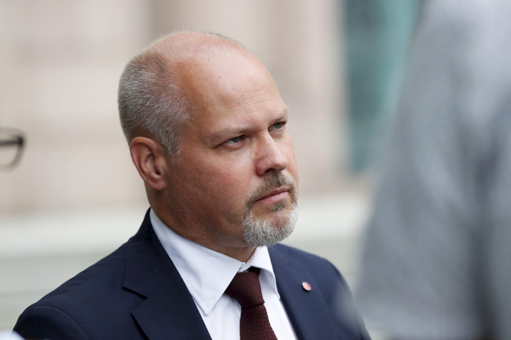 Justitieminister Morgan Johansson (S) presenterar nya åtgärder för att bekämpa brott.