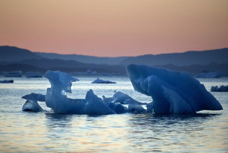 De smältande isarna på Grönland är något som kan bidra till att sätta punkt för Golfströmmen, vilket skulle få katastrofala följder för hela världens befolkning.