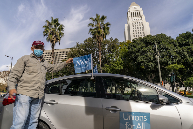 En del Uberchaufförer i USA har organiserat sig i Mobile workers alliance, en organisation som kämpar för att gig-jobbare ska få högre löner och bättre villkor.
