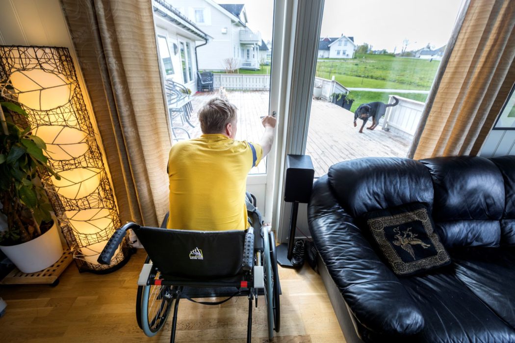 Många personer som blir utförsäkrade ur sjukpenningsystemet hamnar mellan stolarna och tvingas söka jobb som inte är realistiska.