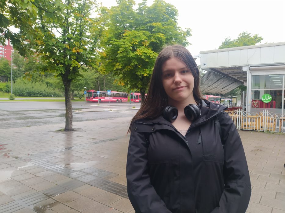 Varvara Sariceva, 17 år, reagerar på att det fokuseras så mycket på bakgrund och etnicitet i debatten om kriminalitet.