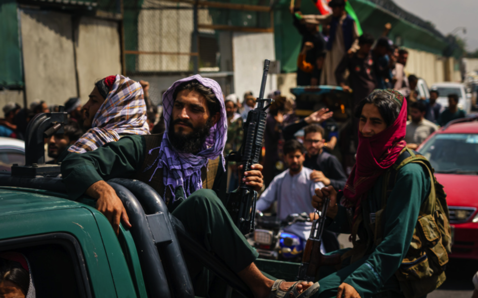 Talibantrupper har tagit kontroll över stora delar av Kabul, men i andra delar av landet finns fortfarande motståndare till dem.