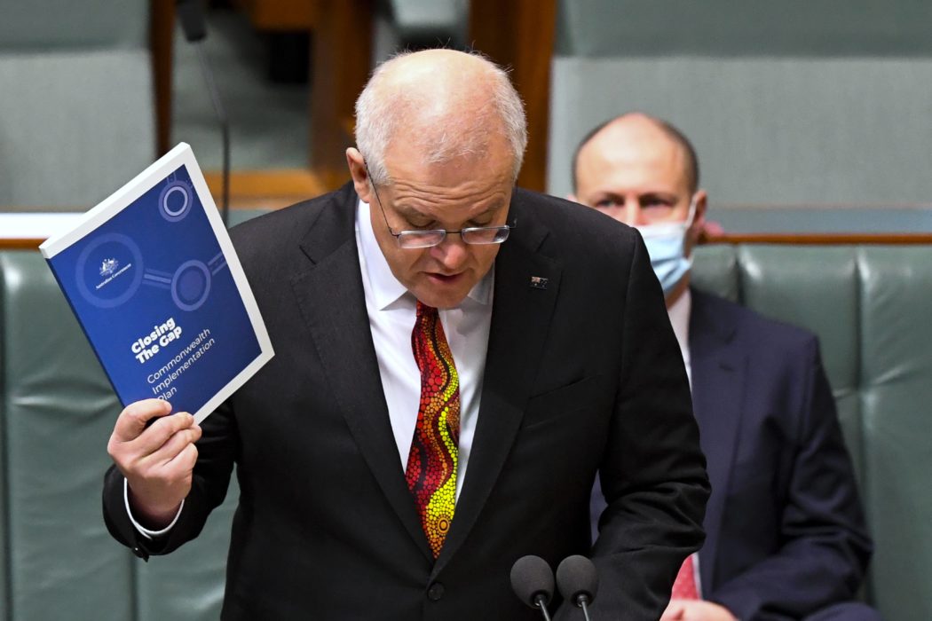 Australiens premiärminister Scott Morrison ger besked om kompensation till de tusentals barn som stals från sina familjer under 1900-talet.