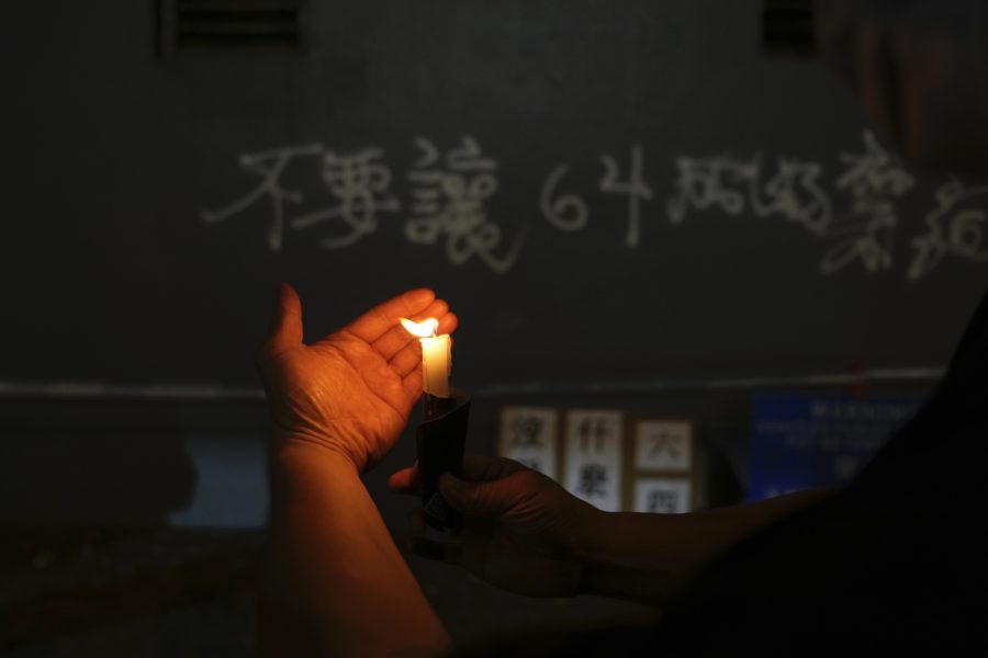 Varje år har offren för massakern på Himmelska fridens torg hedras vid en vaka i Hongkong.
