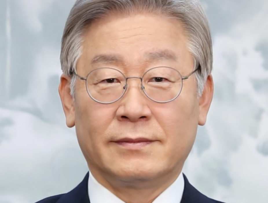 Presidentkandidaten Lee Jae-myung, som förespråkar basinkomst, leder i många valundersökningar.