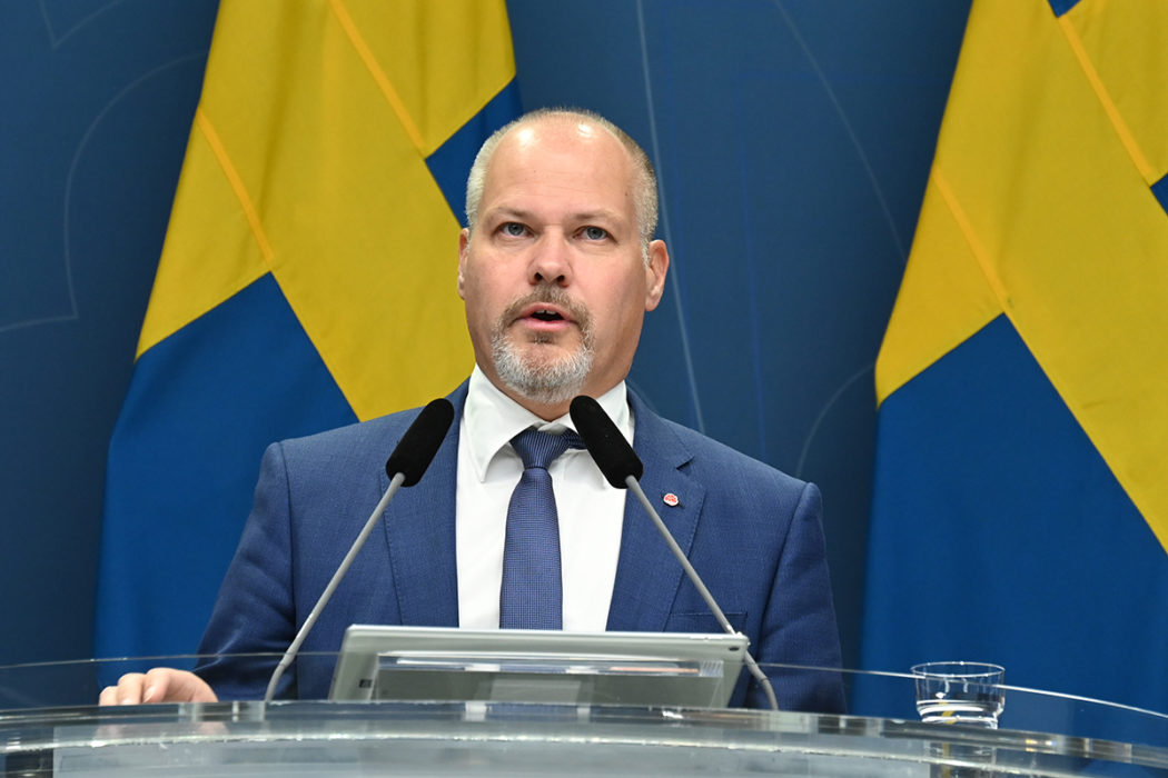 Justitie- och migrationsminister Morgan Johansson meddelar att straffrabatten för unga ska slopas.