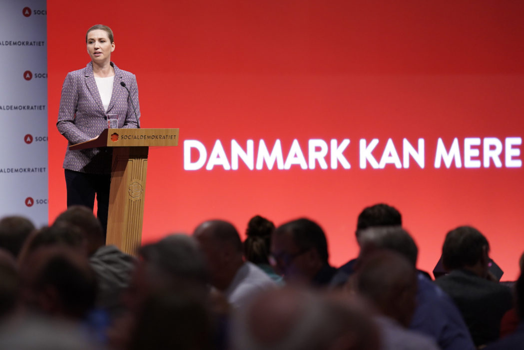 Danmarks statsminister Mette Frederiksen under kongressen på lördagen.