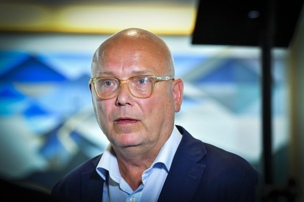 Terrorforskare Magnus Ranstorp menar att chanserna att ställa de vuxna IS-återvändarna inför rätta är mycket små.