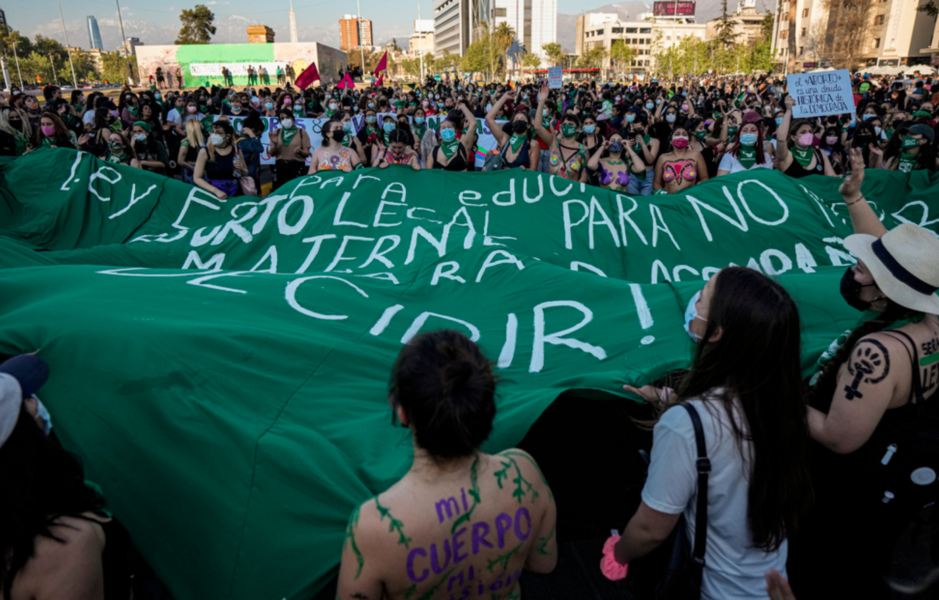 Demonstrationer för fri abort genomfördes bland annat i Santiago, Chile.