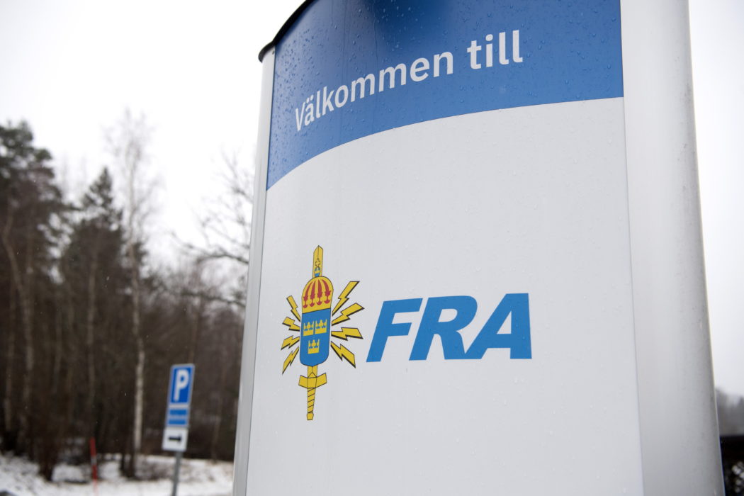 Regeringen föreslår att utländsk säkerhetstjänst ska få direktåtkomst till personuppgifter från Försvarsmaktens och FRA:s verksamhet.