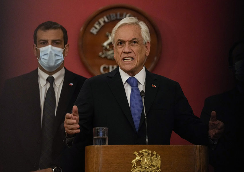 President Sebastian Piñera utfärdade nödläget under den kontroversiella Columbus-dagen.