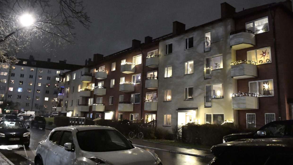Var fjärde ung vuxen bor hemma och var tredje oroar sig för att sin bostadssituation i framtiden, enligt en rapport från Hyresgästföreningen.