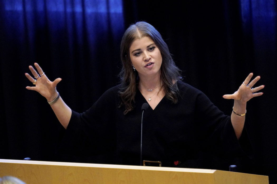 Kim Einhorn berättar om sin farmor Nina vid den internationella konferensen i Malmö för hågkomst av Förintelsen.