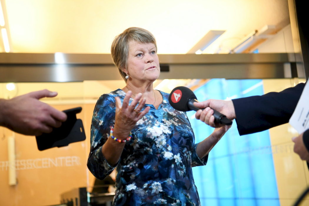 Stöd till att bygga flerbostadshus i hus är ett sätt att både få ner utsläpp och hyror, enligt Vänsterpartiets ekonomiskpolitiska talesperson Ulla Andersson.