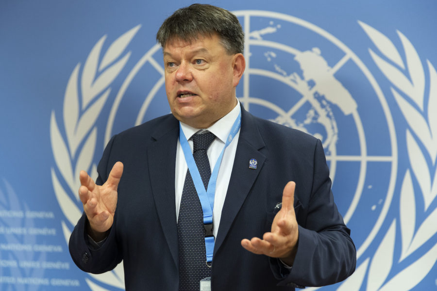 Petteri Taalas, generalsekreterare i FN:s meteorologiska organisation WMO, ökar i en ny rapport trycket på klimatförhandlarna i Glasgow.