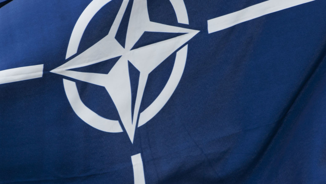 Nato utvisar åtta ryska Nato-delegater.
