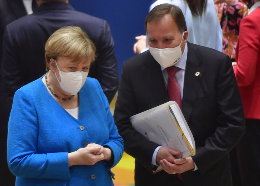 Tysklands förbundskansler Angela Merkel och statsminister Stefan Löfven vid ett av fjolårets EU-toppmöten.