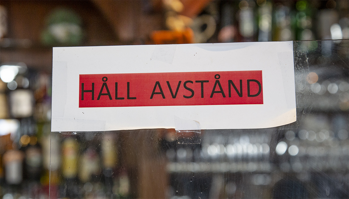 Coronapandemin motar vi genom att hålla avstånd.