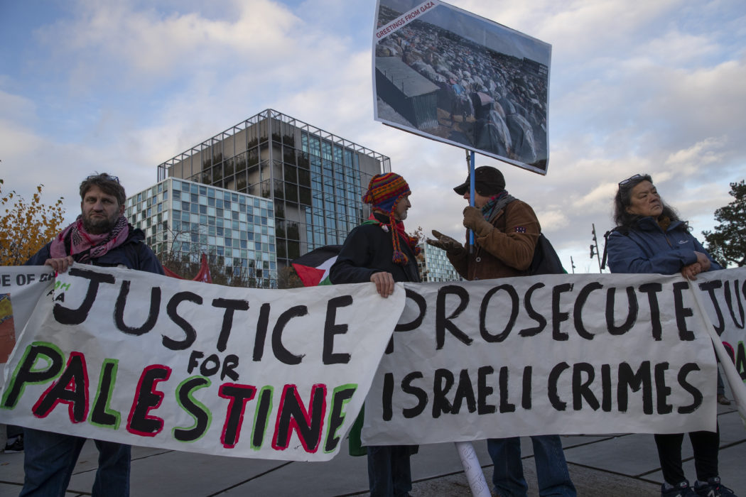 Israel har beslutat sig för att klassa sex palestinska människorätts- och civilsamhällesorganisationer som terrororganisationer.