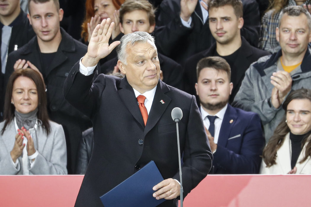 Ungerns premiärminister Viktor Orbán skyller de stigande energipriserna på EU;s utsläppshandel.