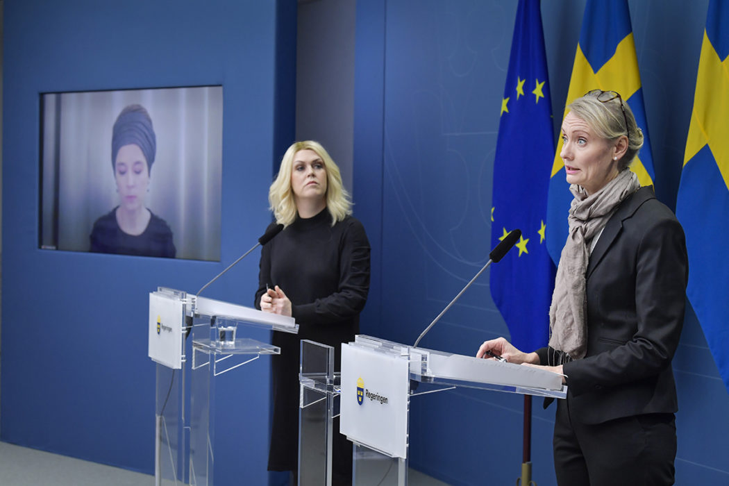 Socialminister Lena Hallengren och Folkhälsomyndighetens generaldirektör Karin Tegmark Wisell håller pressträff om åtgärder kopplade till covid-19-pandemin.