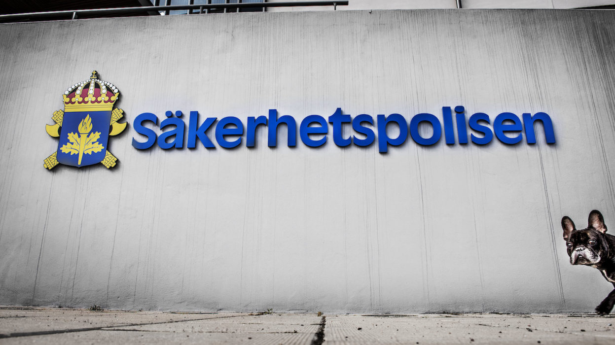 Åklagaren begär att den misstänkte ska häktas för grovt spioneri.