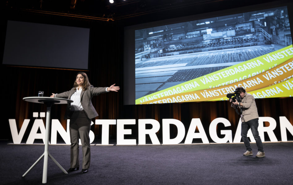 Vänsterpartiets partiledare Nooshi Dadgostar invigningstalar vid Vänsterdagarna på Svenska Mässan i Göteborg.