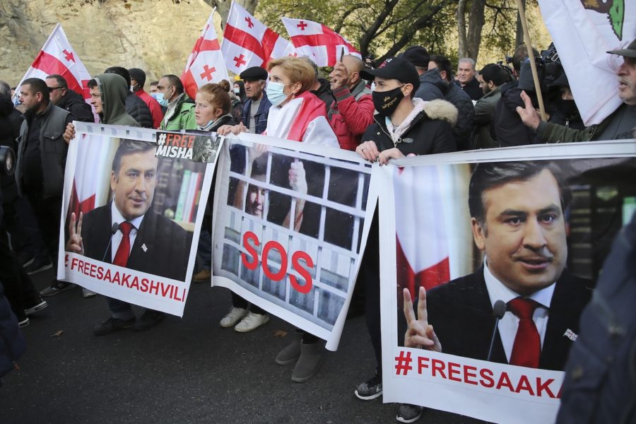 Läget är kritiskt för Mikhail Saakasjvili,den hungerstrejkande expresidenten.