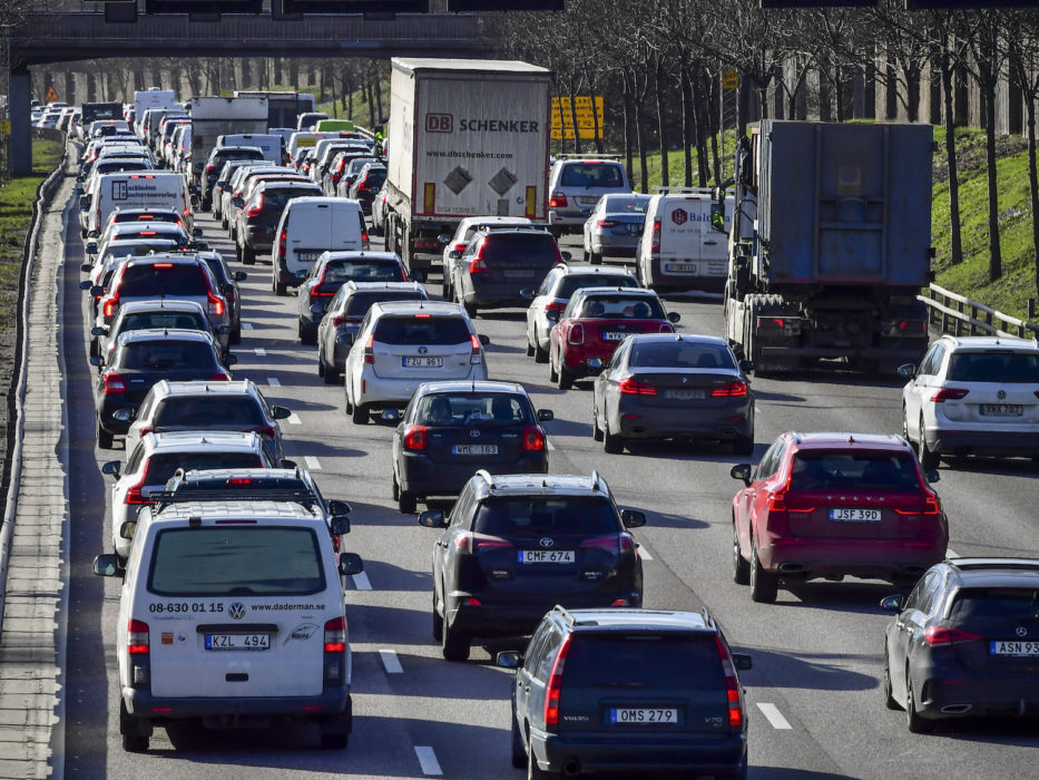 Senast 2040 – och senast 2035 på mer mogna marknader – ska inga nya bensin- eller dieselbilar säljas, är budskapet från FN:s klimatmöte i Glasgow.