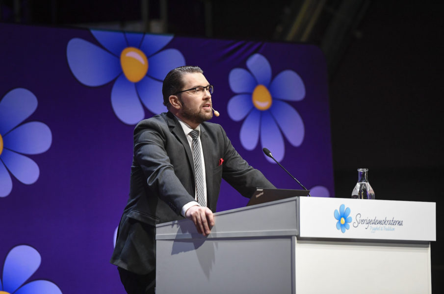 En segerviss Jimmie Åkesson mötte ombuden på partiets landsdagar i Karlstad.
