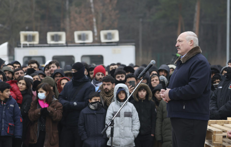 Belarus diktator Alexander Lukasjenko gjorde sitt första besök till den polska gränsen i fredags.