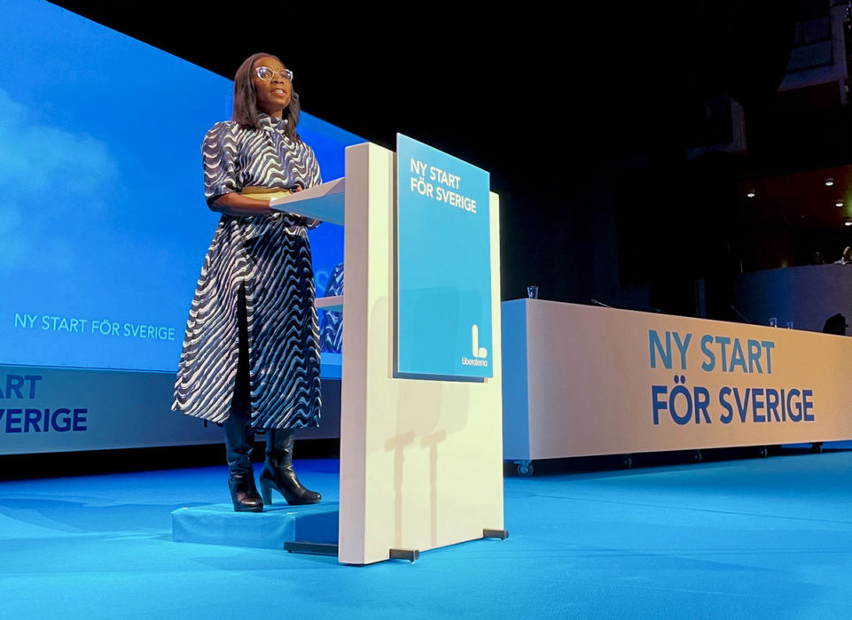 Liberalernas partiledare Nyamko Sabuni talar på partiets landsmöte.