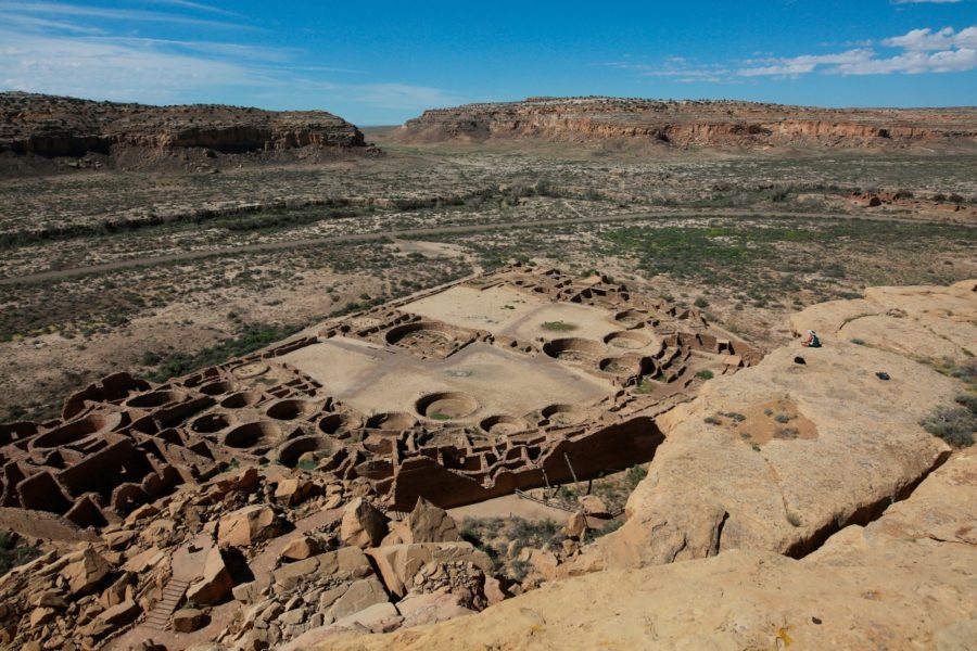 Chaco Culture National Historical Park är ett världsarv i New Mexico, men omgivningen till nationalparken har hotats av oljeborrning.