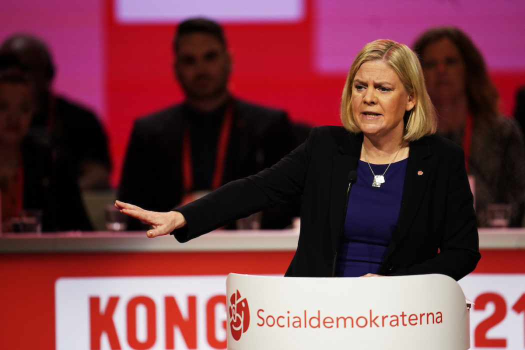 Magdalena Andersson säger nej till om att släppa på kraven om överskott i statens finanser.