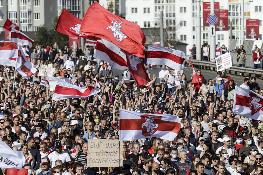 Omfattande protester i Belarus förra året.