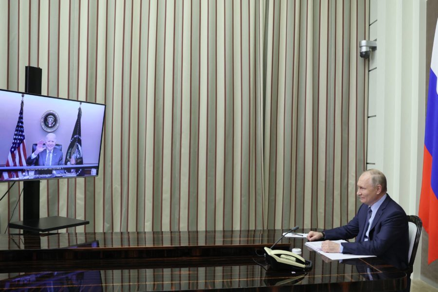 Rysslands president Vladimir Putin och USA:s president Joe Biden har hållit ett digitalt möte under tisdagen.