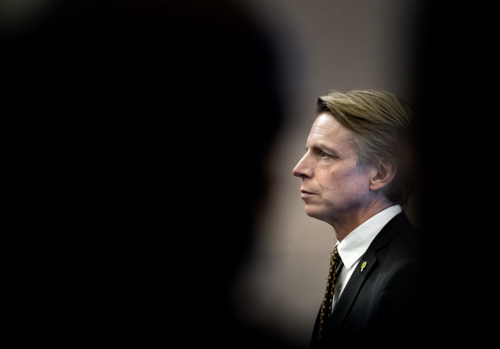 Miljöpartiets språkrör Per Bolund under en pressträff efter budgetomröstningen i riksdagen i förra veckan.