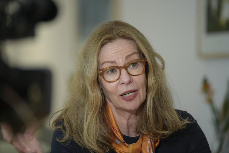 Swedbanks tidigare vd Birgitte Bonnesen åtalas för grovt svindleri och obehörigt röjande av insiderinformation.