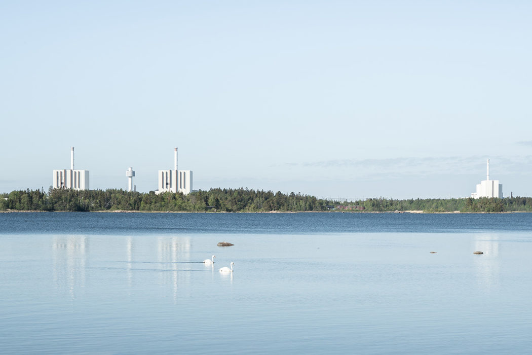 Forsmarks kärnkraftverk med omnejd, ett olämpligt område för slutförvar anser Milkas, Miljörörelsens kärnavfallssekretariat.