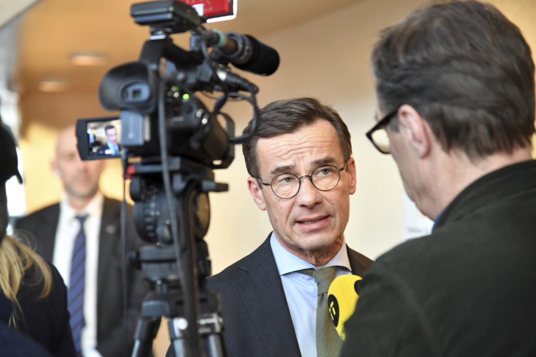 Ulf Kristerssons Moderaterna backar i SVT/Novus januarimätning.