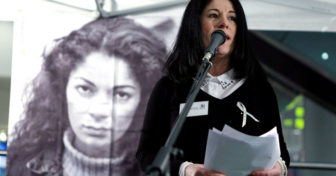 Sara Mohammad, här vid en manifestation 2013, är en av dem som vill bekämpa hedersvåld med hårdare straff.