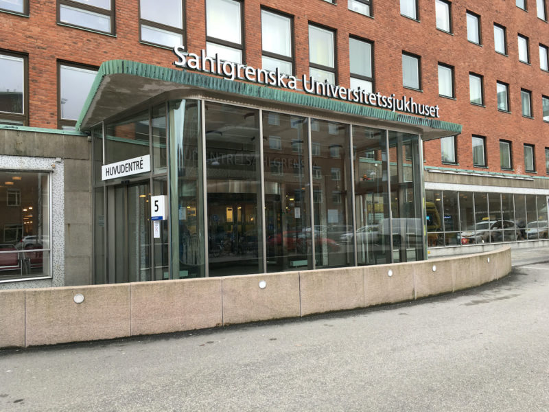 Entrén till Sahlgrenska Universitetssjukhuset i Göteborg.