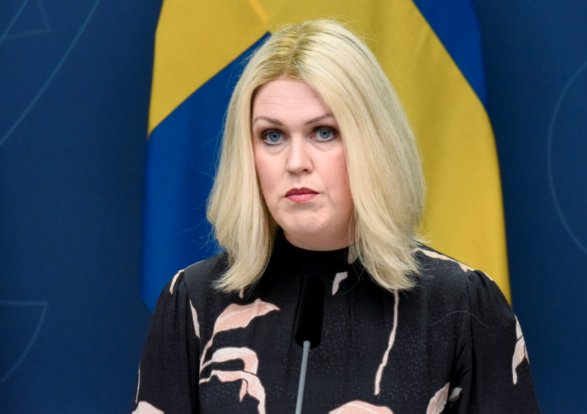 Socialminister Lena Hallengren (S).