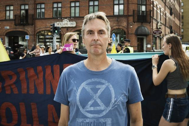 Pontus Bergendahl var IT-chef men sade upp sig för att kunna bli miljöaktivist på heltid.