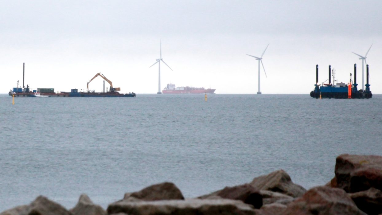 Här pågår de första förberedelserna för att anlägga Lynetteholm, en konstjord ö på 280 hektar mark i Köpenhamns inlopp.