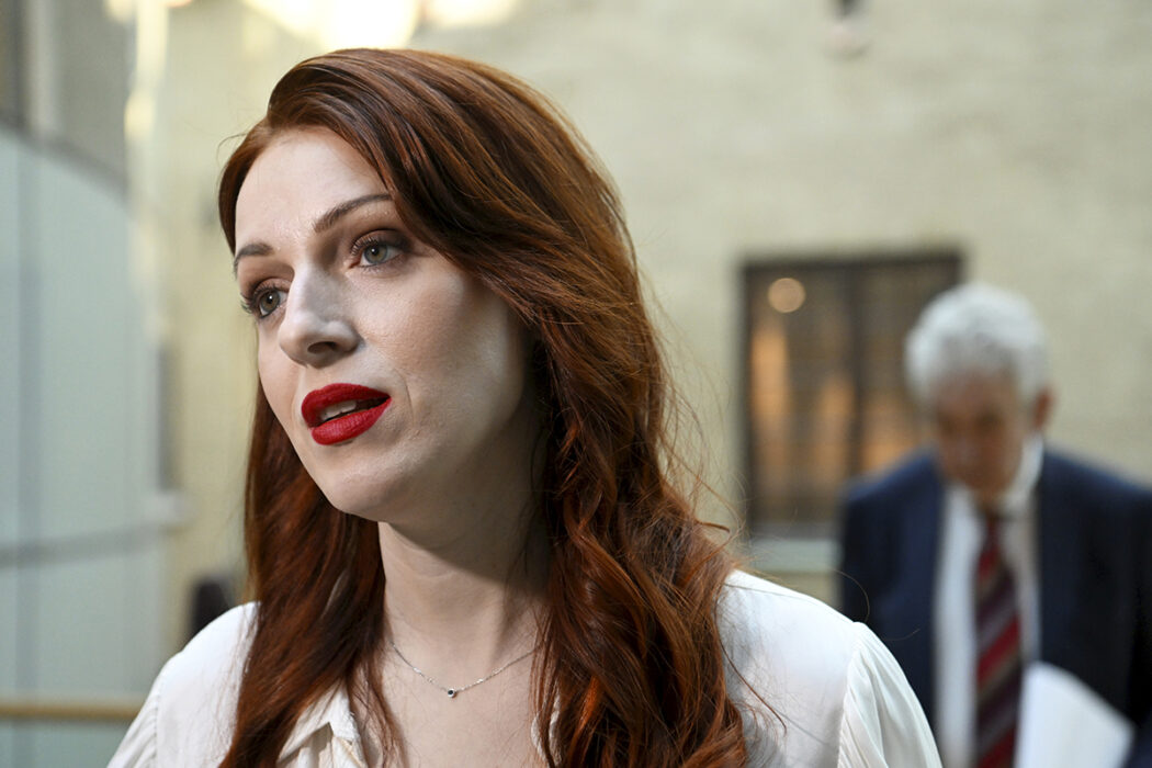 Cissi Wallin inför huvudförhandlingen i Stockholms tingsrätt om hennes bok "Allt som var mitt".